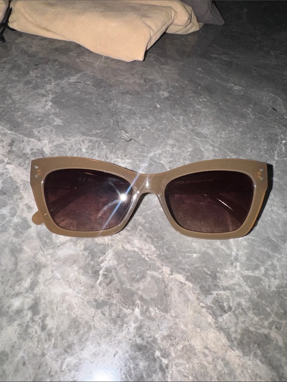 Women’s Oversized Cat-Eye Sunglasses - Taupe